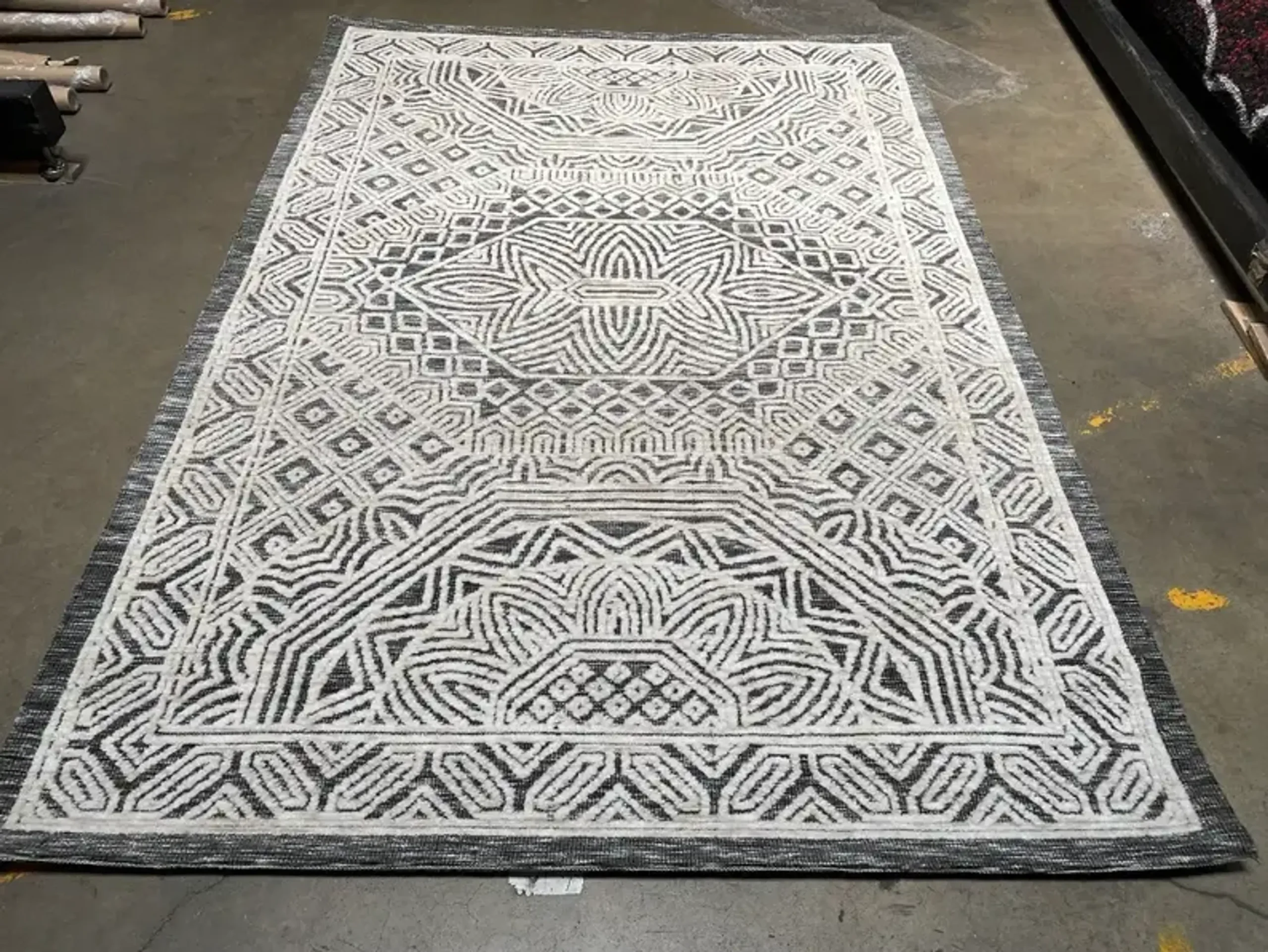 5'3" x7 '6" Feet Beige Grey Boho Soft Plush Tribal Area Rug - Image 3