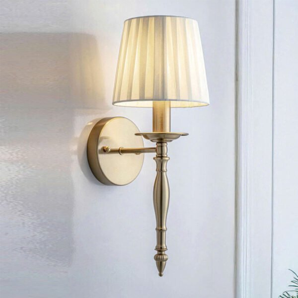 Classic Wall Light DTV598